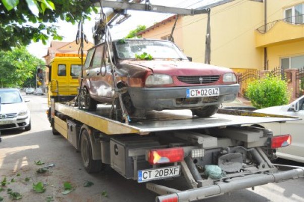 Poliţia Locală a strâns maşinile abandonate pe străzile municipiului